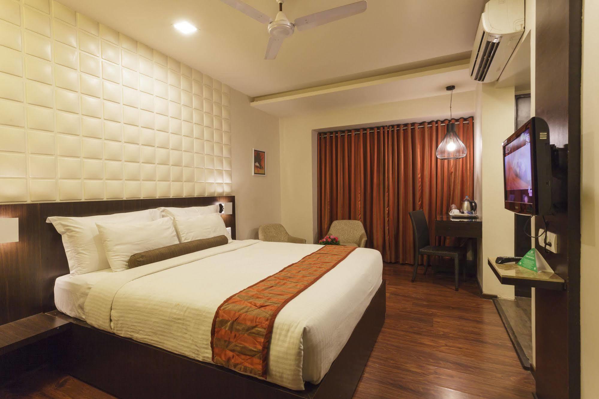Citrus Hotel Kolhapur Eksteriør billede
